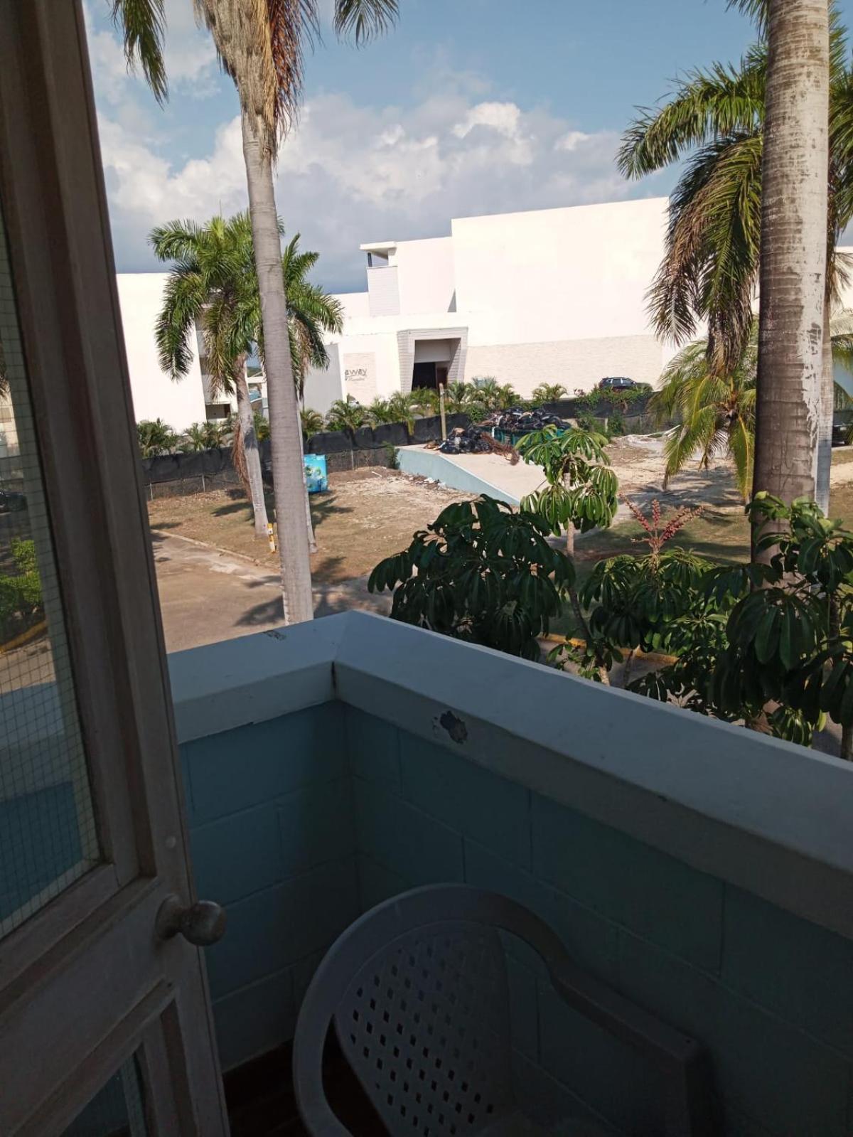 Point Village, Negril, Jamaica Екстер'єр фото