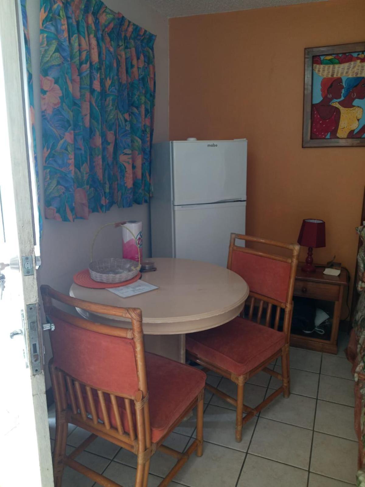 Point Village, Negril, Jamaica Екстер'єр фото